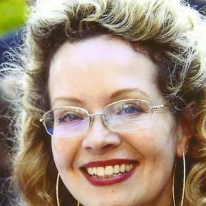 Meet your Posher, Connie